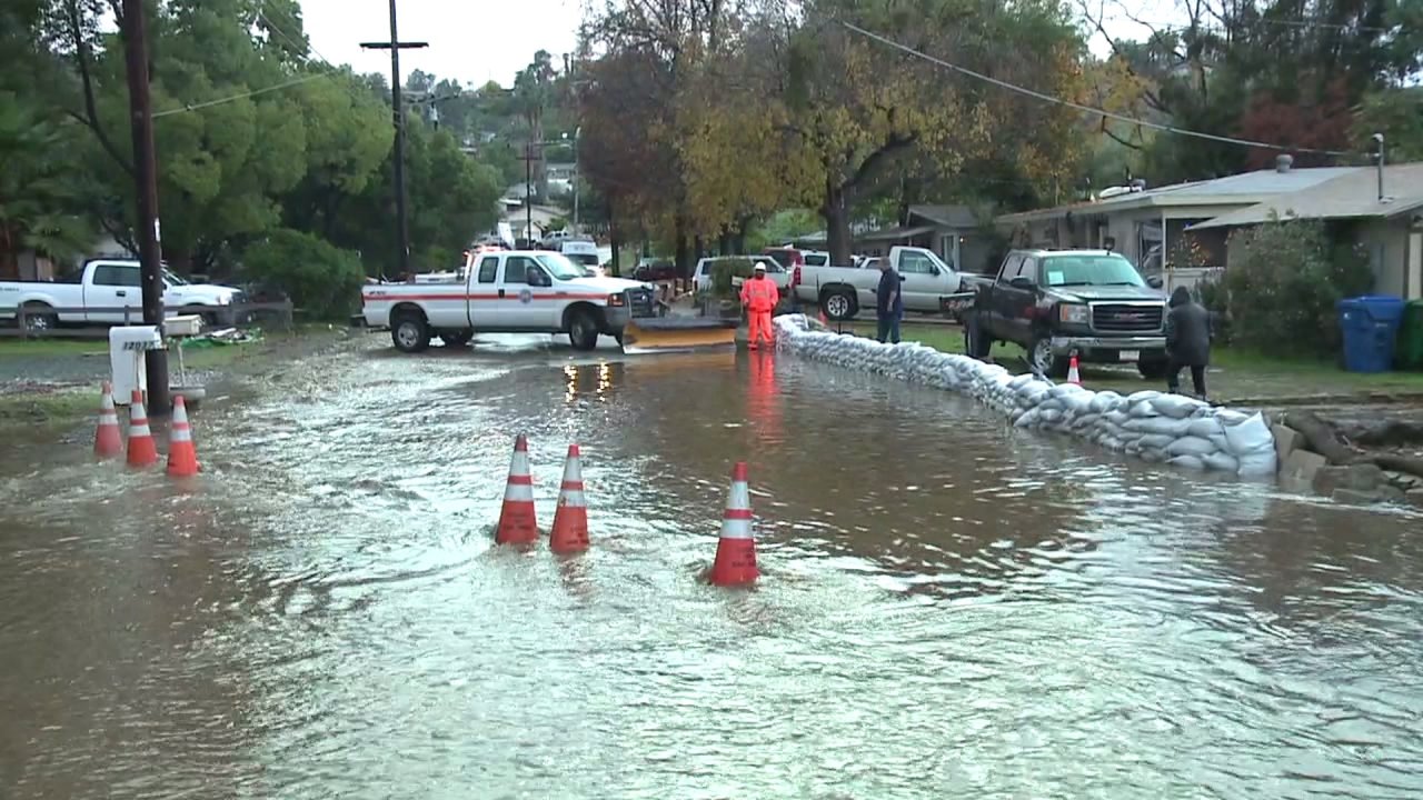 Heavy rain causes street flooding, traffic accidents FOX 5 San Diego