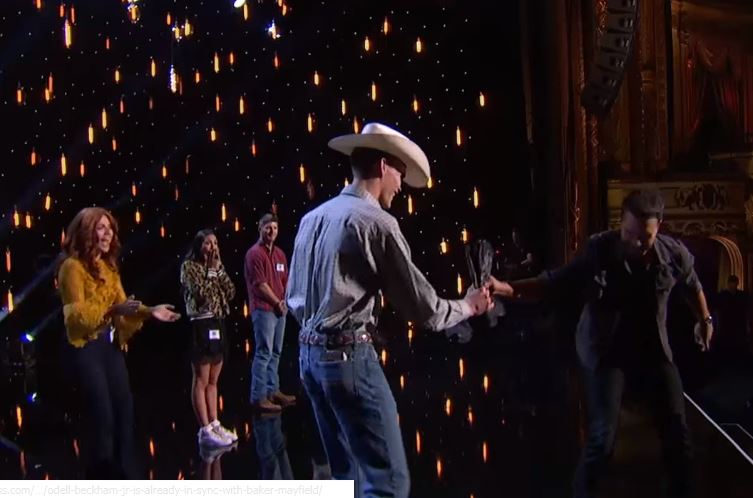 ‘I got Luke Bryan’s boots!’ Country singer gives ‘American Idol