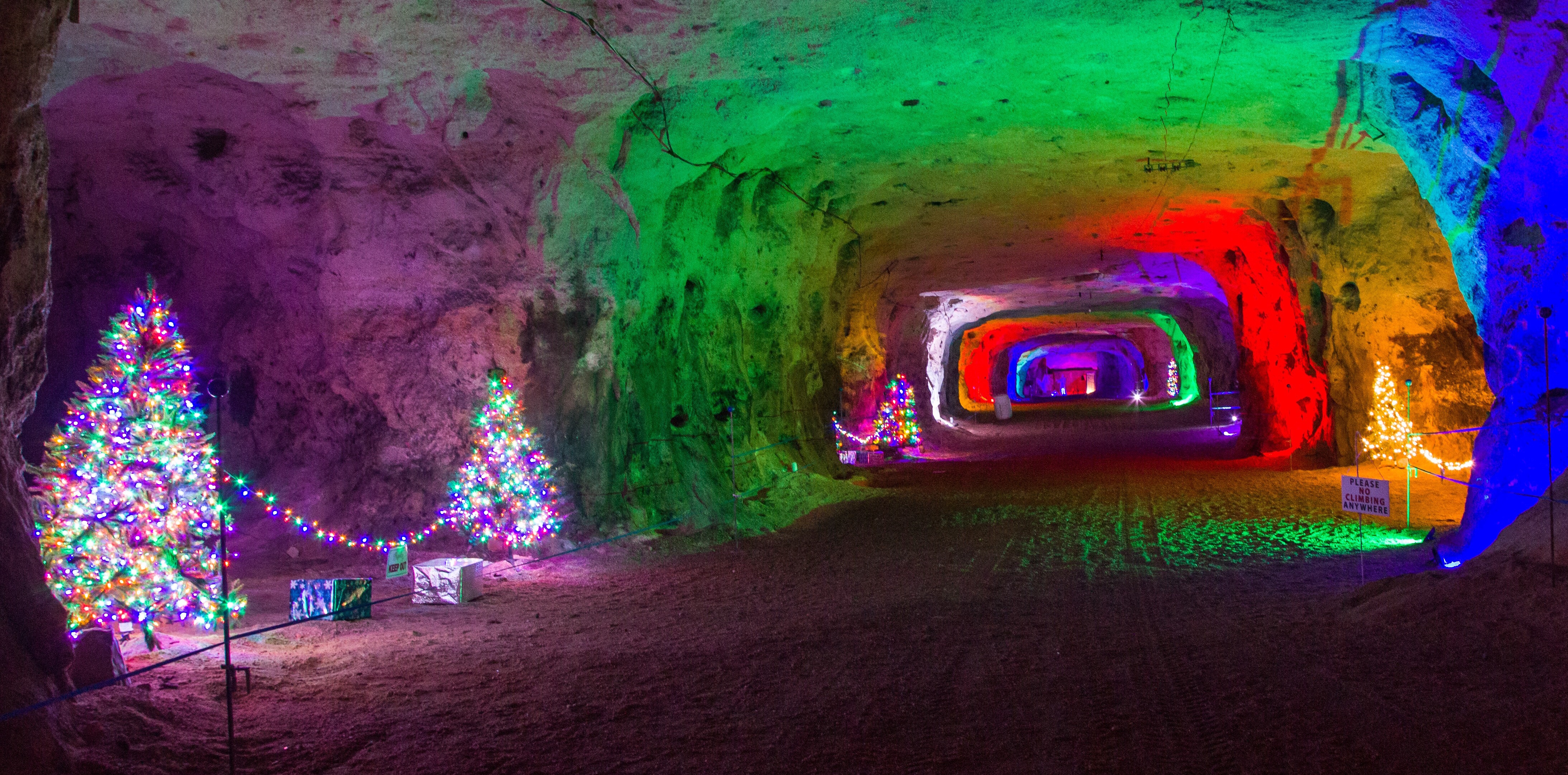 Christmas Cave 2022 Ohio Christmas Cave Coming Back For The Season