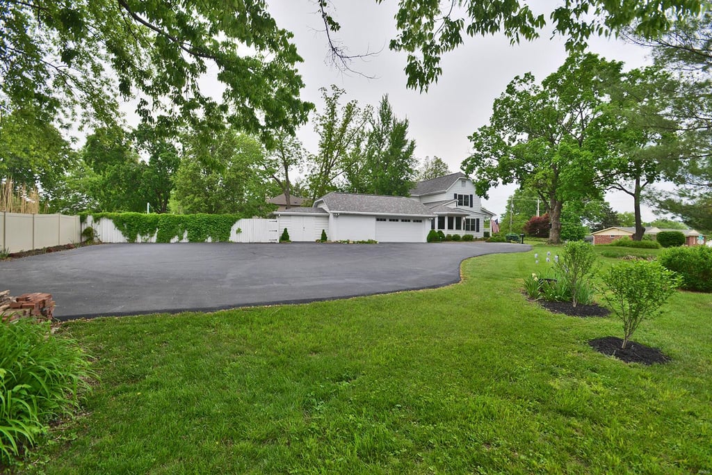 Unusual homes for sale Zillow Gone Wild Unusual home in Fenton, Missouri