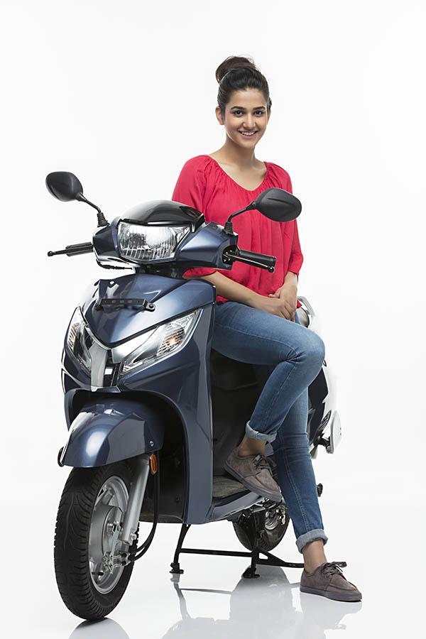 Unveiling Delhi's TwoWheeled Delights Bike Rental Services Redefine Urban Mobility