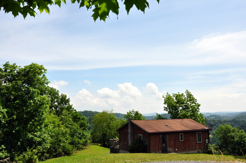 TROUT RUN CABIN 21.19 +/ ACRES, Greenbrier County Foxfire Realty