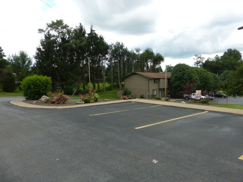 151 CHERRYWOOD VILLA, BEAVER, WV Foxfire Realty