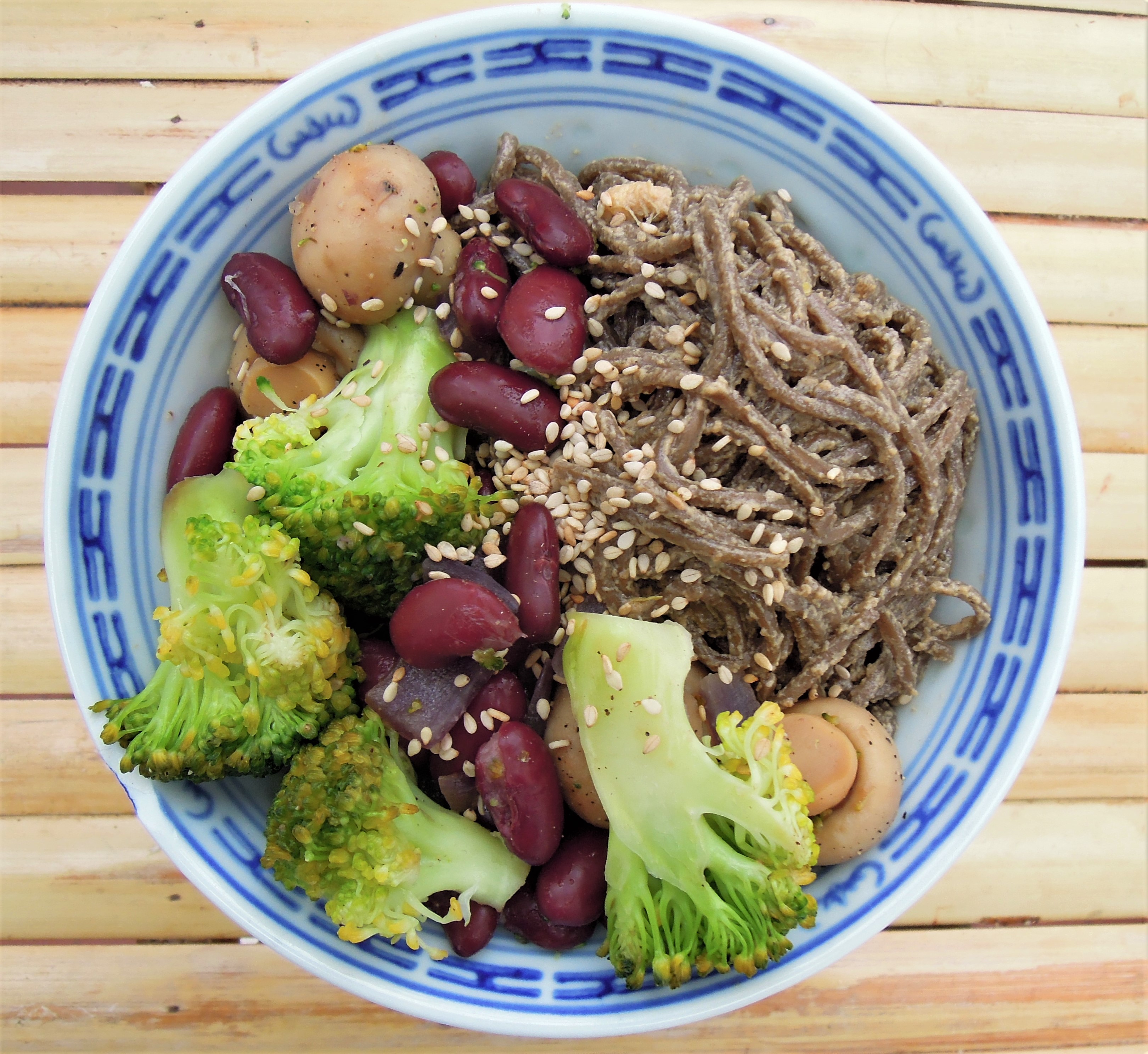 Soba noodles with beans and vegetables fox kitchen