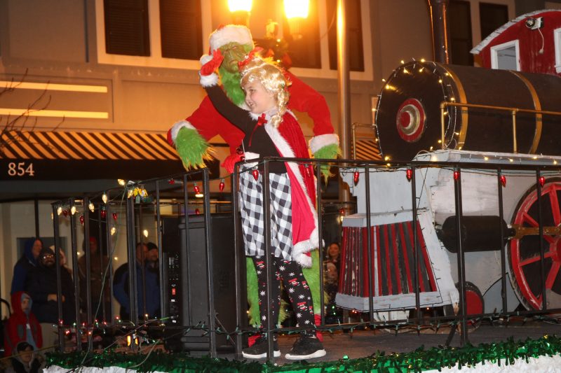 Crowds Enjoy Ocean City Christmas Parade Fox Real Estate