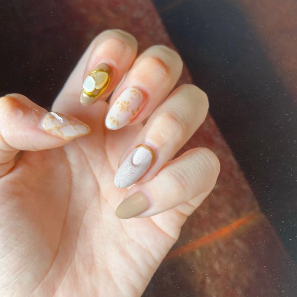 Gallery Foxy Nail Bar