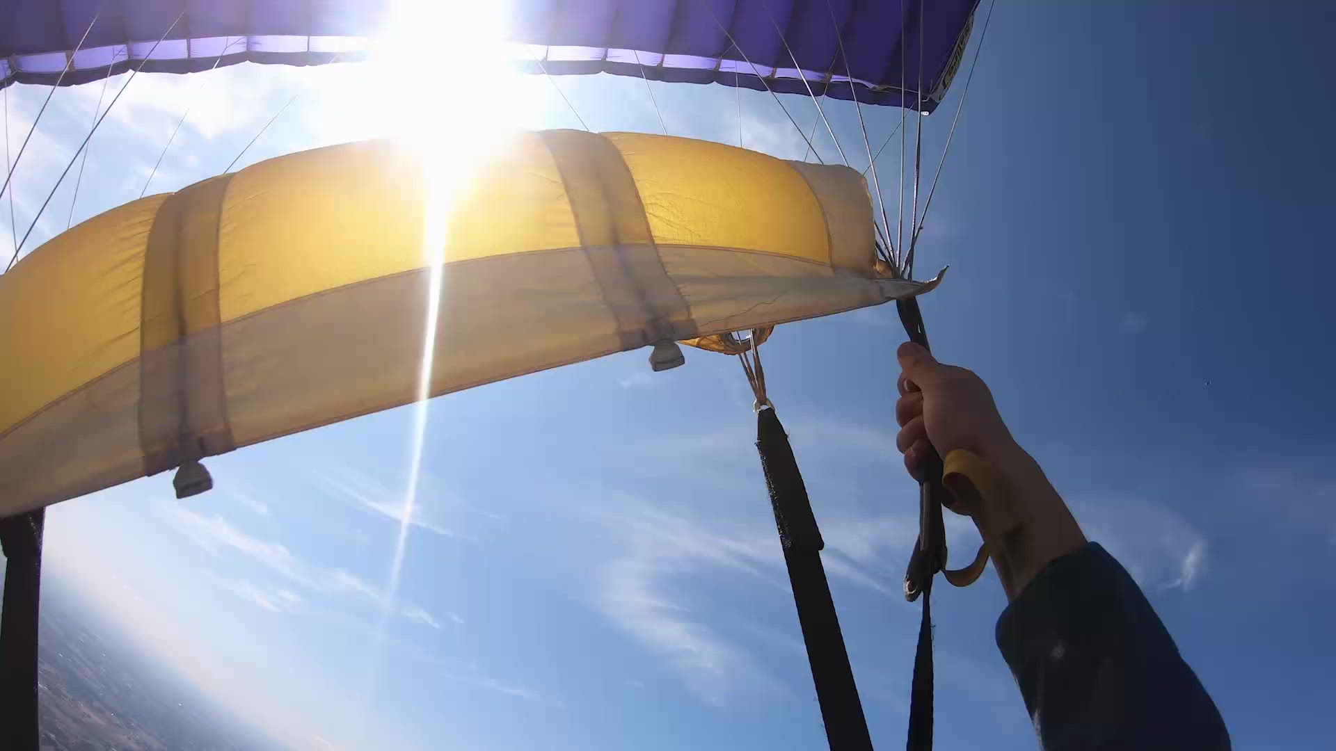 Skydivers Who Pulled Their Parachutes FILMPAC