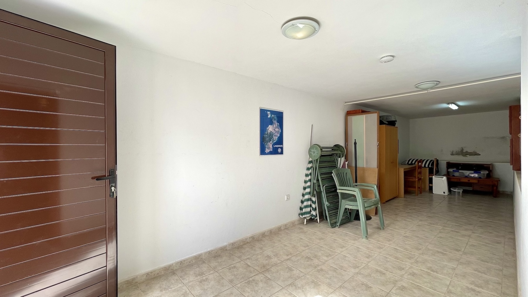 SouthFacing Villa with Garage & Spacious Gardens in Los Claveles Property For Sale in Playa