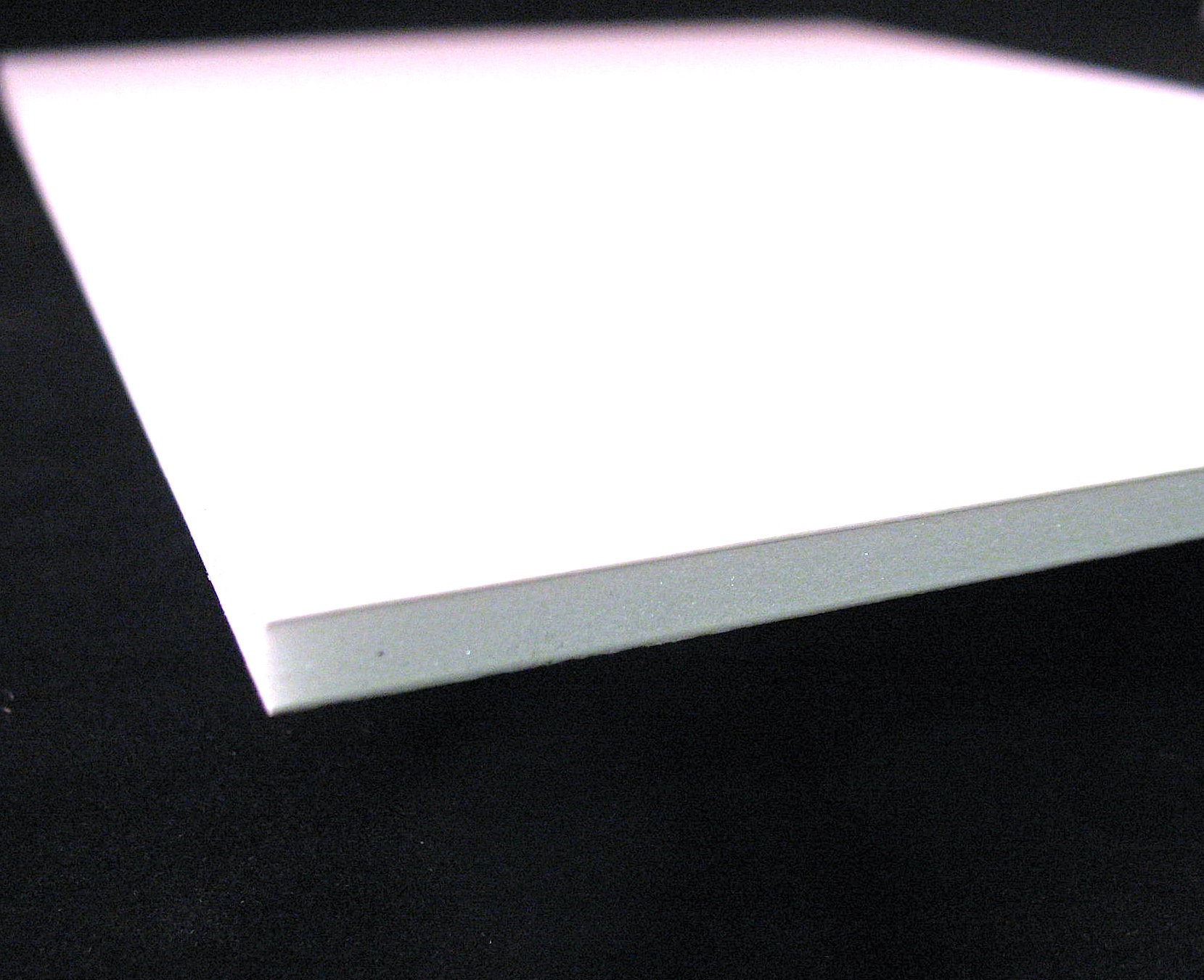 Carton of 25 32"x40" (3/16" thick) Regular Foam Board White Framing