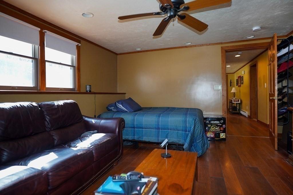 Home of the Week 5Bedroom Framingham Contemporary at 679,000