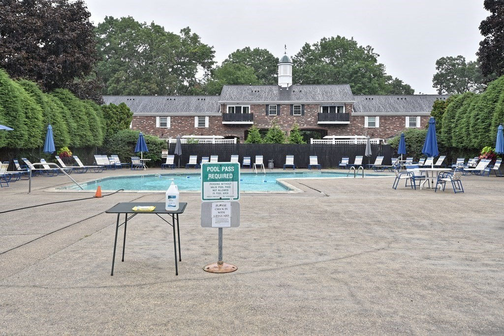 Condo of the Week 3Bedroom Unit At Windsor Green at 355,000