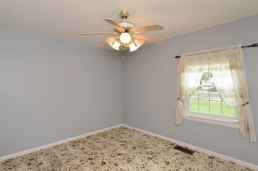 Condo of the Week 3Bedroom Unit At Windsor Green at 355,000