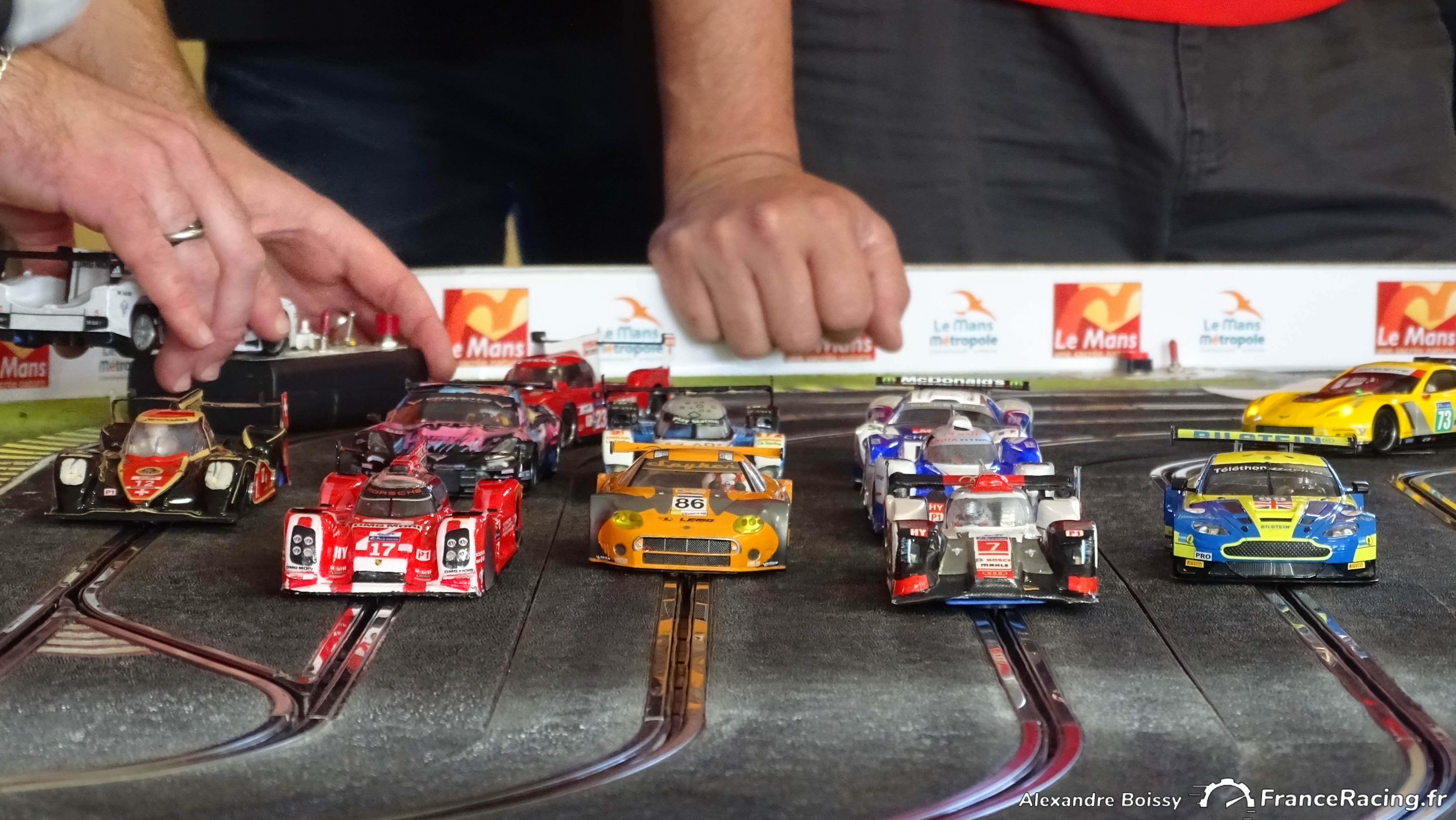 24 Heures Slot Racing du Mans Avantgoût du spectacle