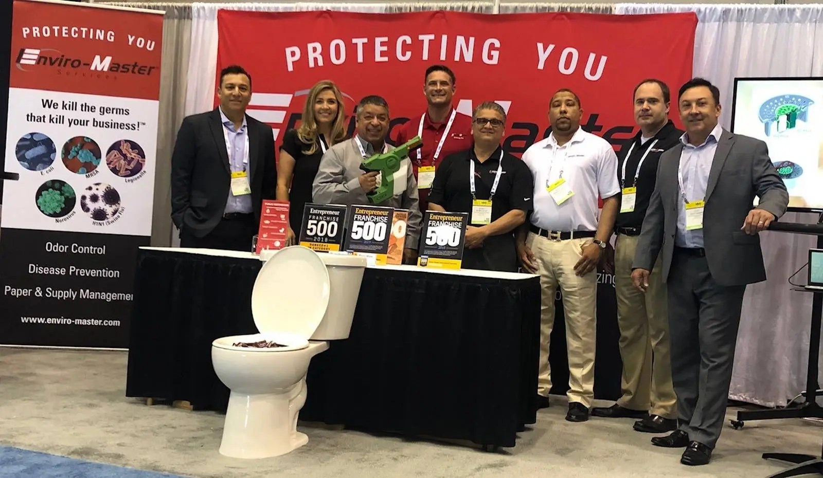 How much does a cleaning franchise make?