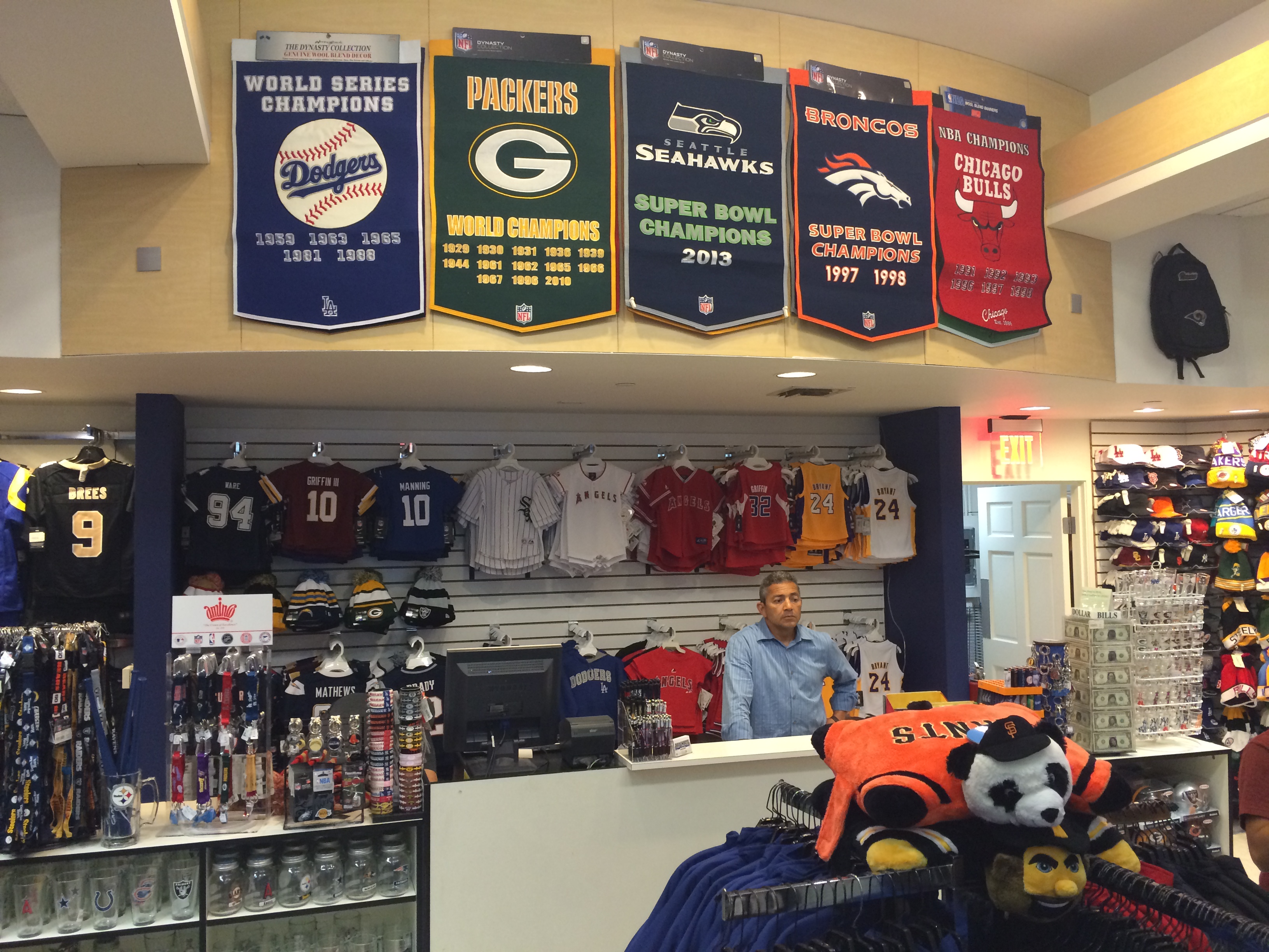 Rivas Opens Pro Image Sports in West Covina Pro Image Sports
