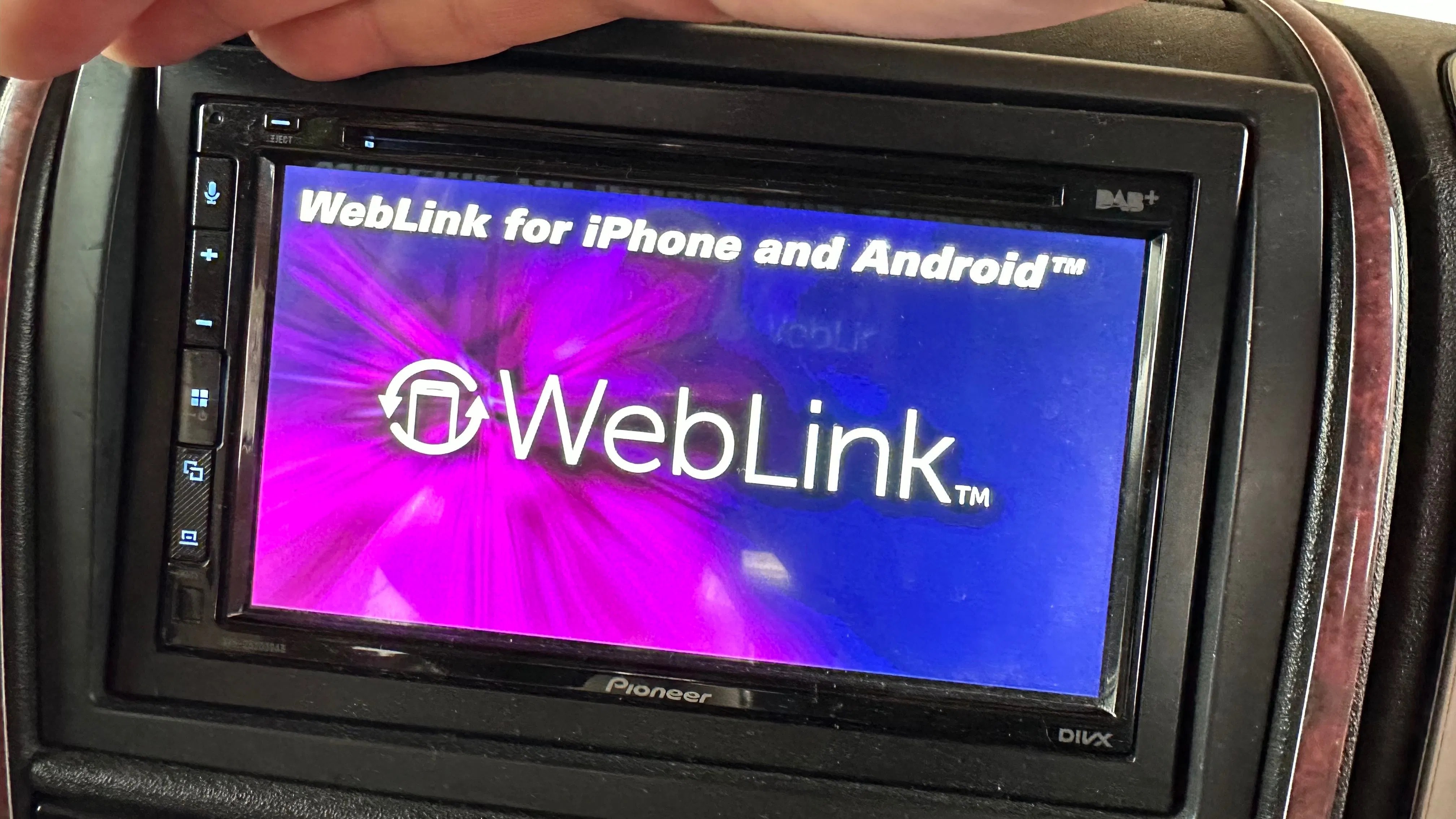 Мултимедиен плеър за кола Pioneer AVH-Z5200DAB гр. София Център • OLX.bg