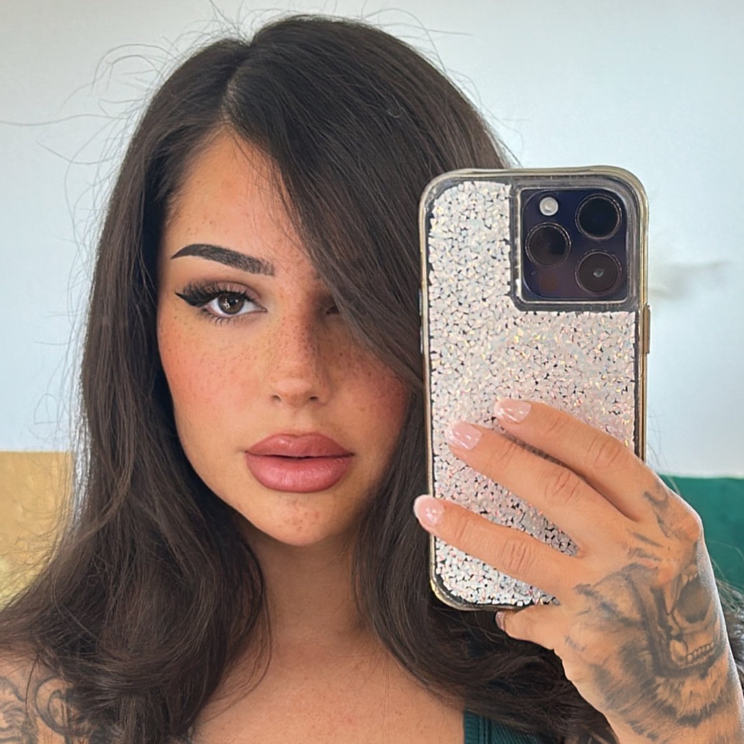 Jacqueline Valentine's Instagram, Twitter & Facebook on IDCrawl