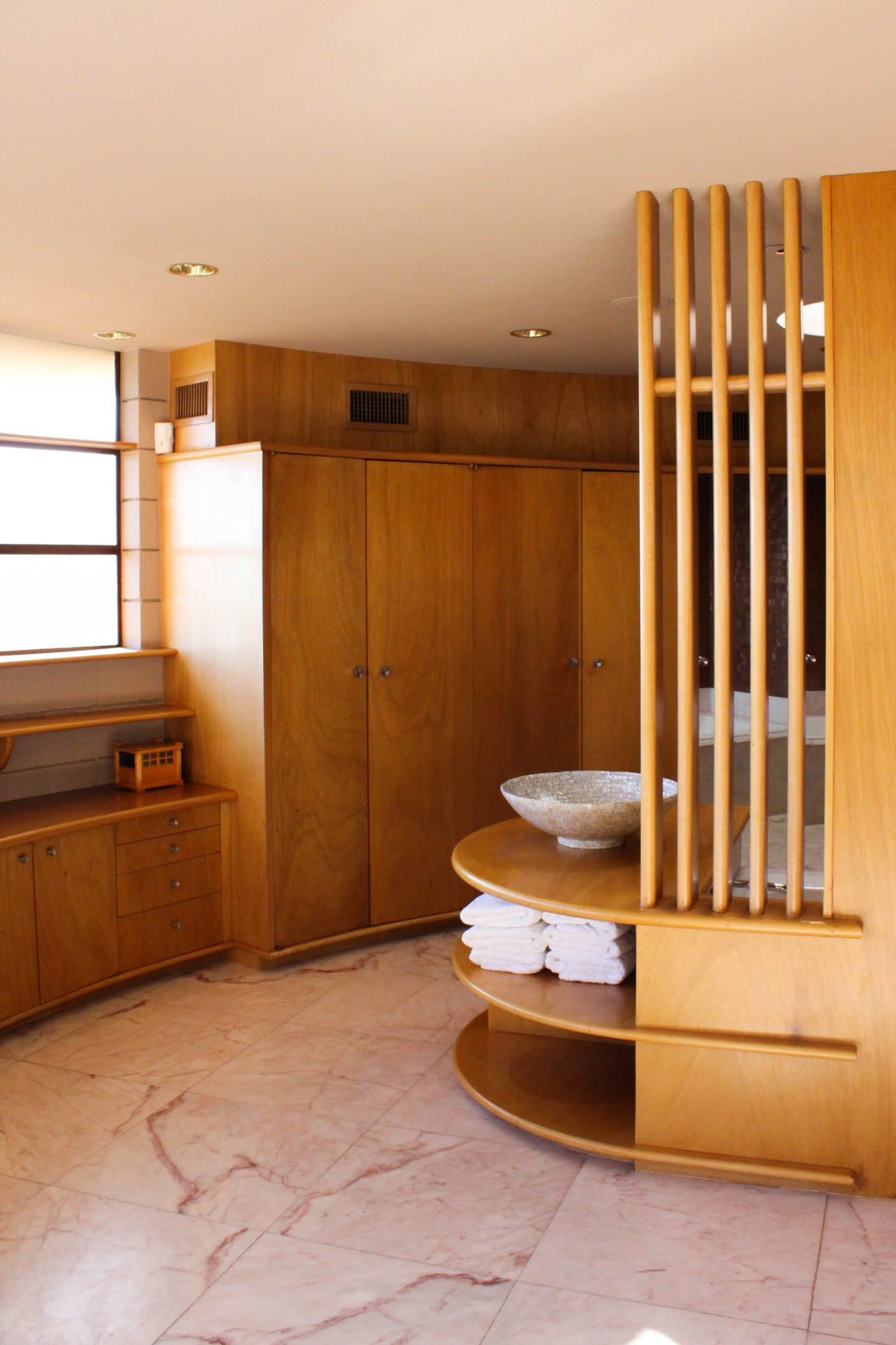 UPDATE Frank Lloyd Wrightdesigned Lykes House for Sale by NoReserve
