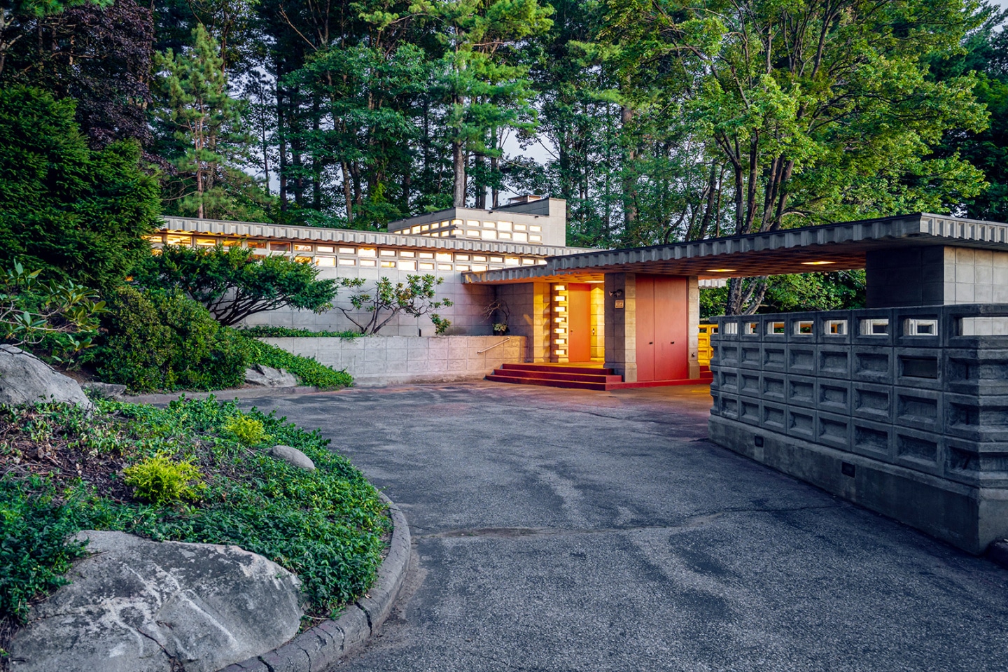 UPDATE Frank Lloyd WrightDesigned Usonian Automatic House Entrusted