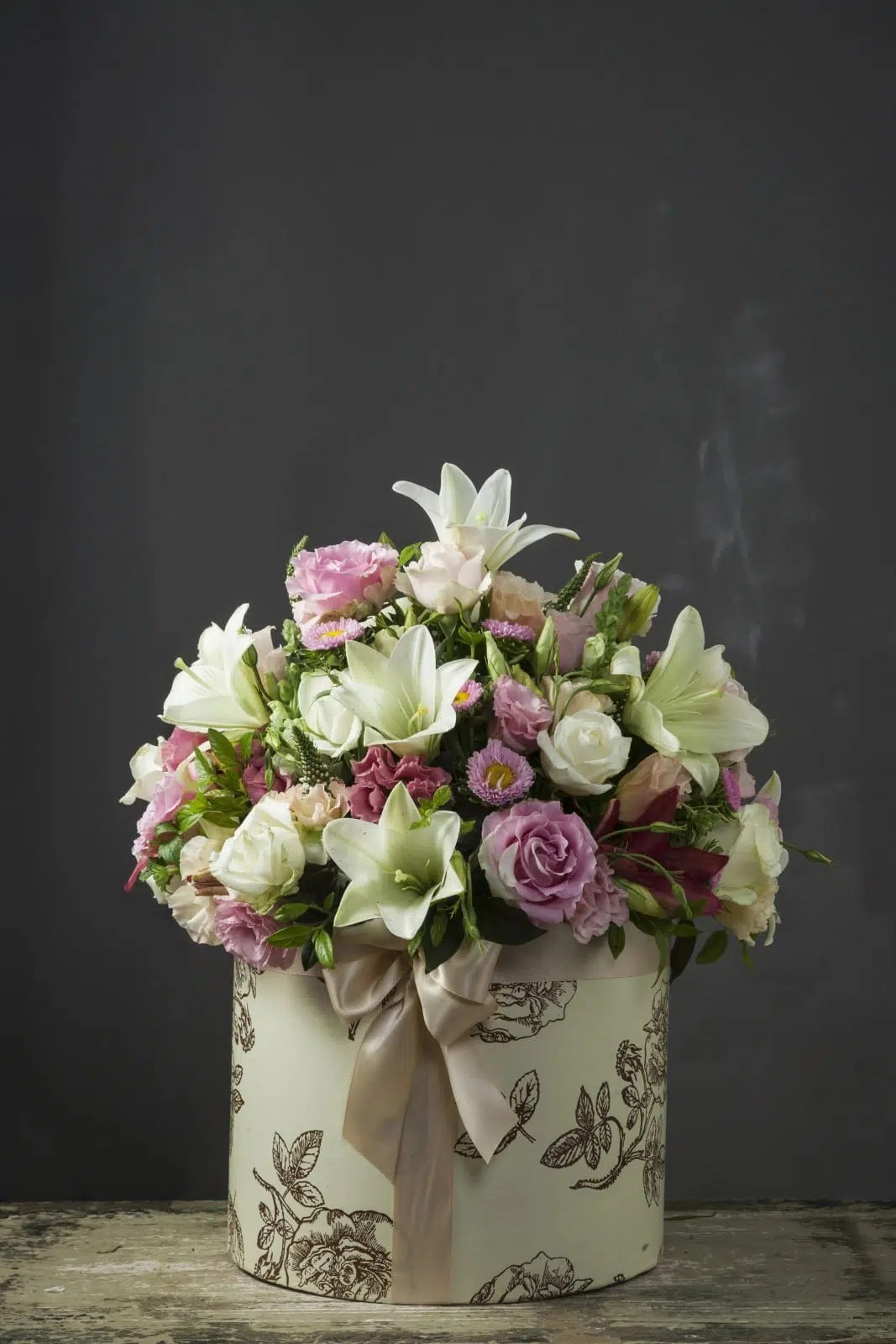 Large Hatbox with Mixed Flowers from R700