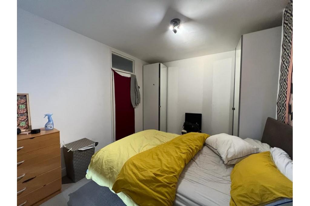 1 bedroom property available in 111A Upper Tulse Hill London SW2 London