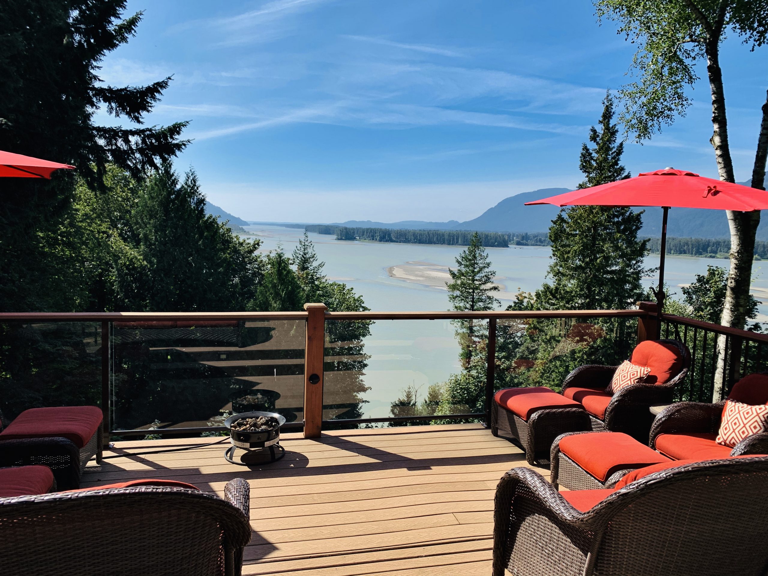 Fraser River's Edge Bed and Breakfast Lodge in Chilliwack