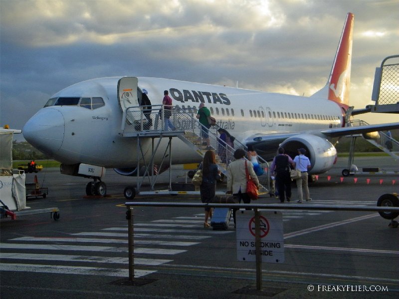 Review QANTAS AIRWAYS Gold Coast to Sydney, Business Class Matty