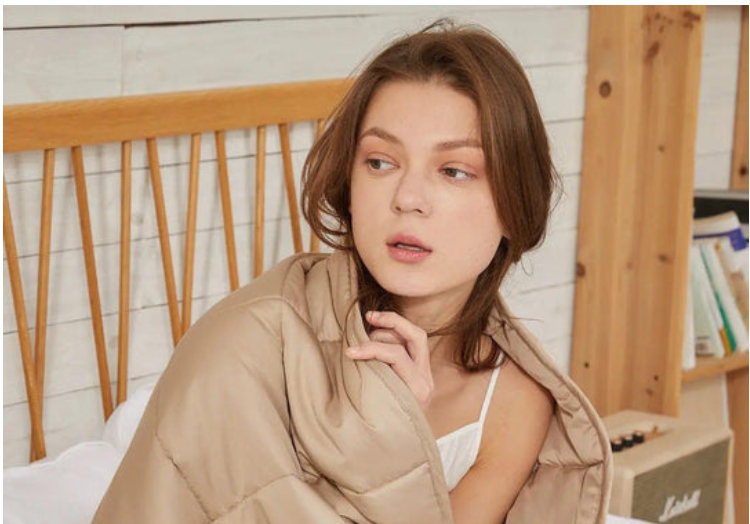 How Does A Bamboo Weighted Blanket Help Regulate Sleep?