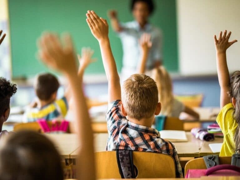 How to Change Schools for Your Child When You Move Mid Year