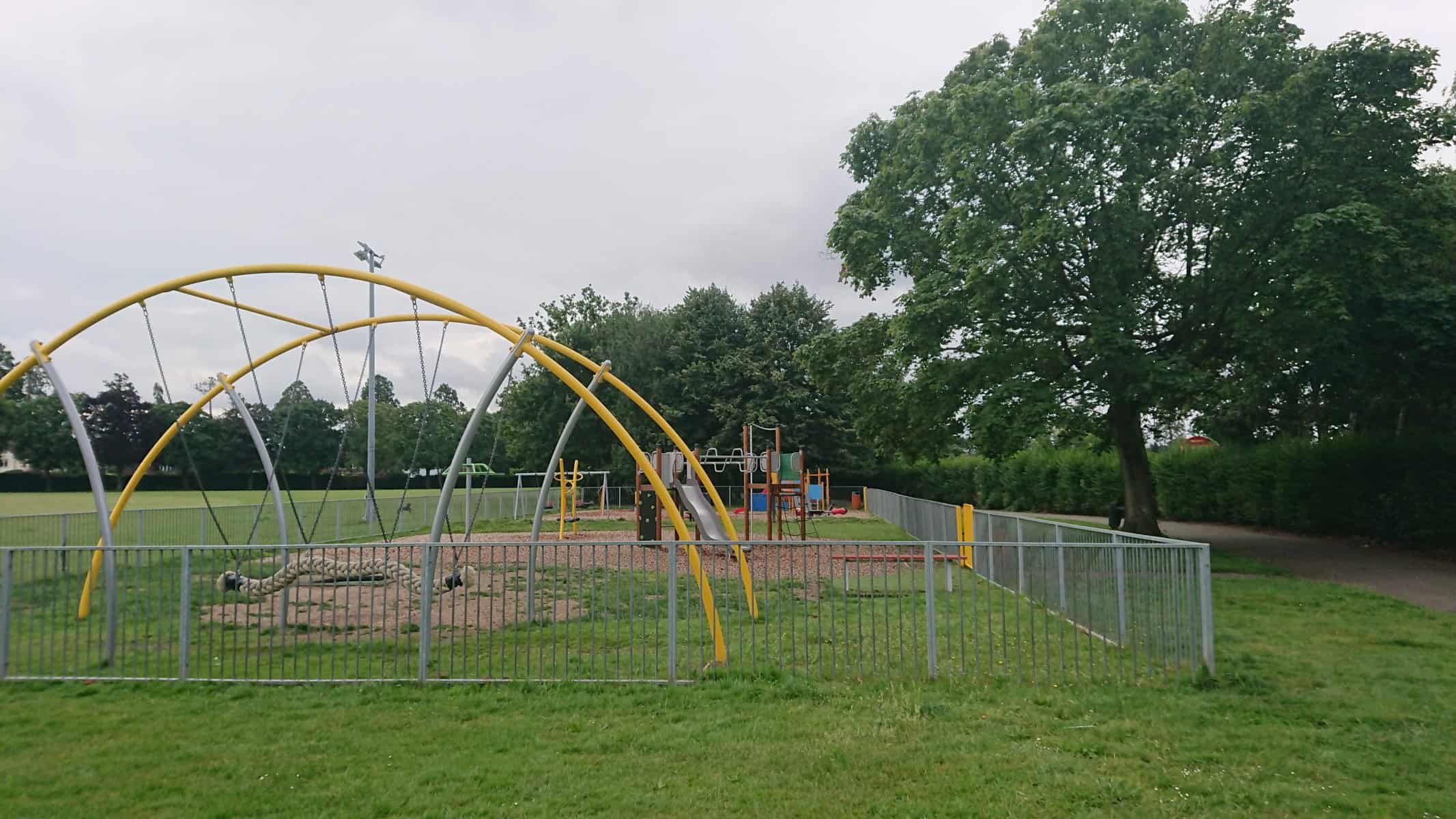 Watchett Recreation Ground Play Area, Camberley, Surrey freeparks.co.uk