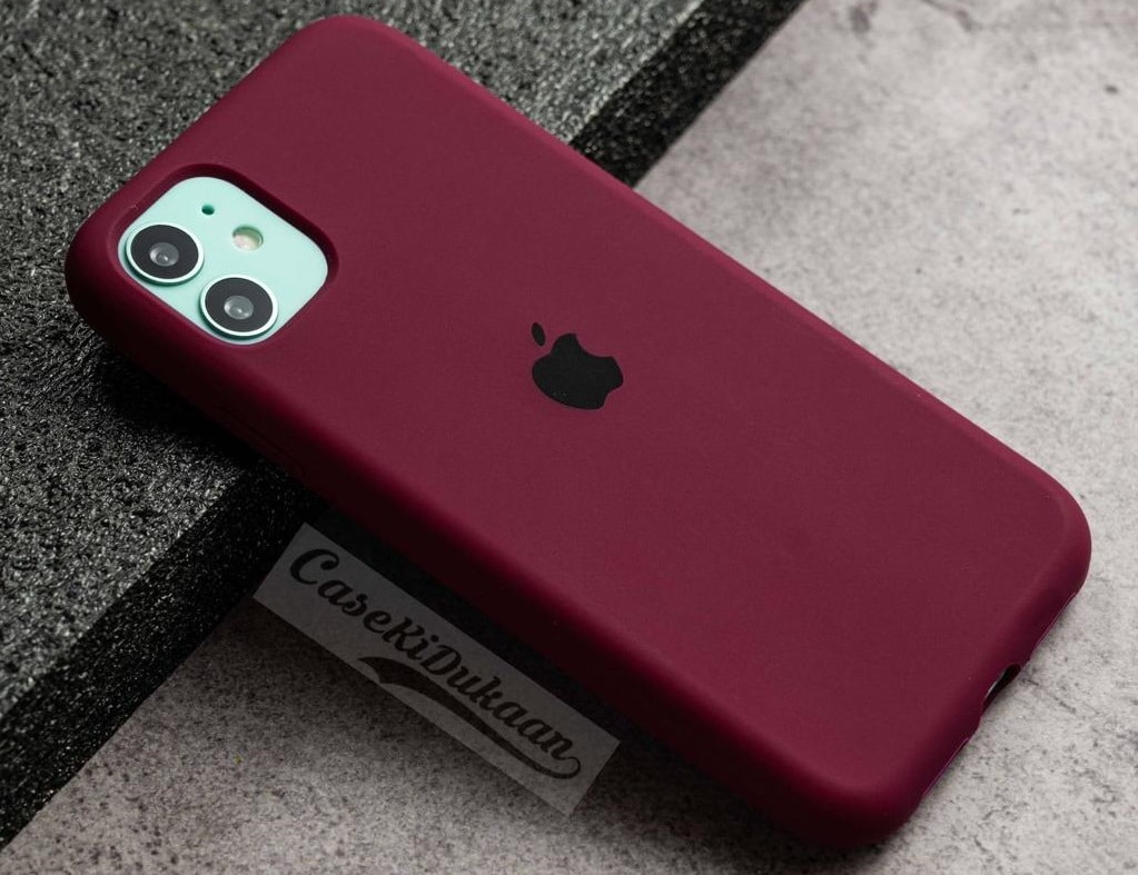 Does iPhone XR case fit iPhone 11? Are they compatible?