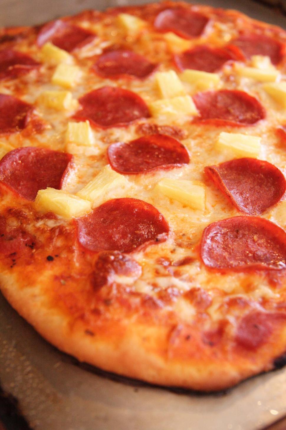 Free Stock Photo of Pizza with pineapple and pepperoni Download Free