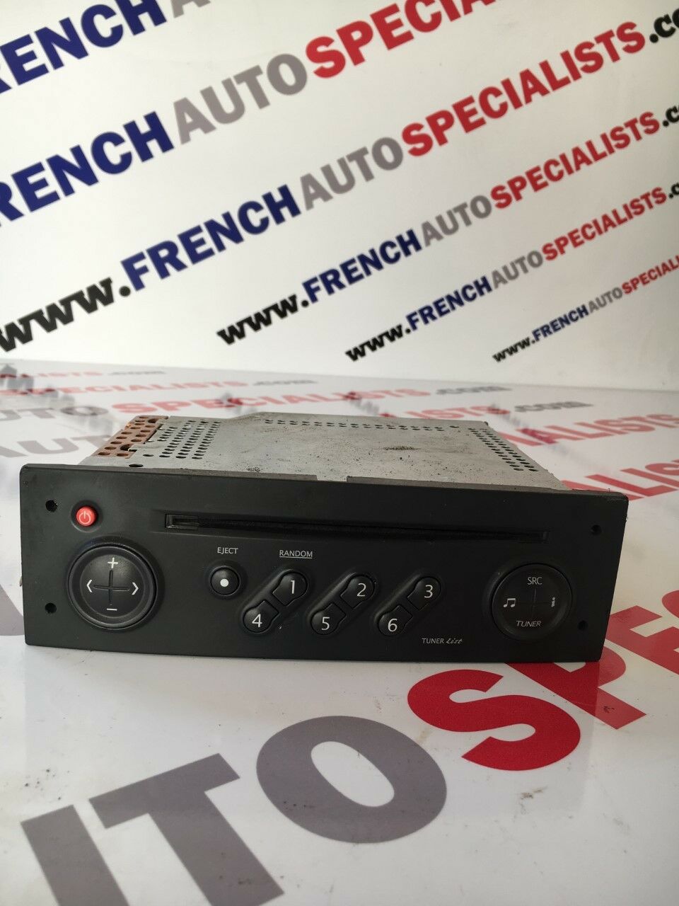 RENAULT SCENIC & MEGANE TUNER LIST RADIO WITH CODE HEAD UNIT CD PLAYER BLACK French Auto