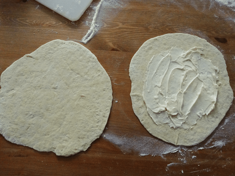 Crispy & Creamy Cheese Naans French Touch