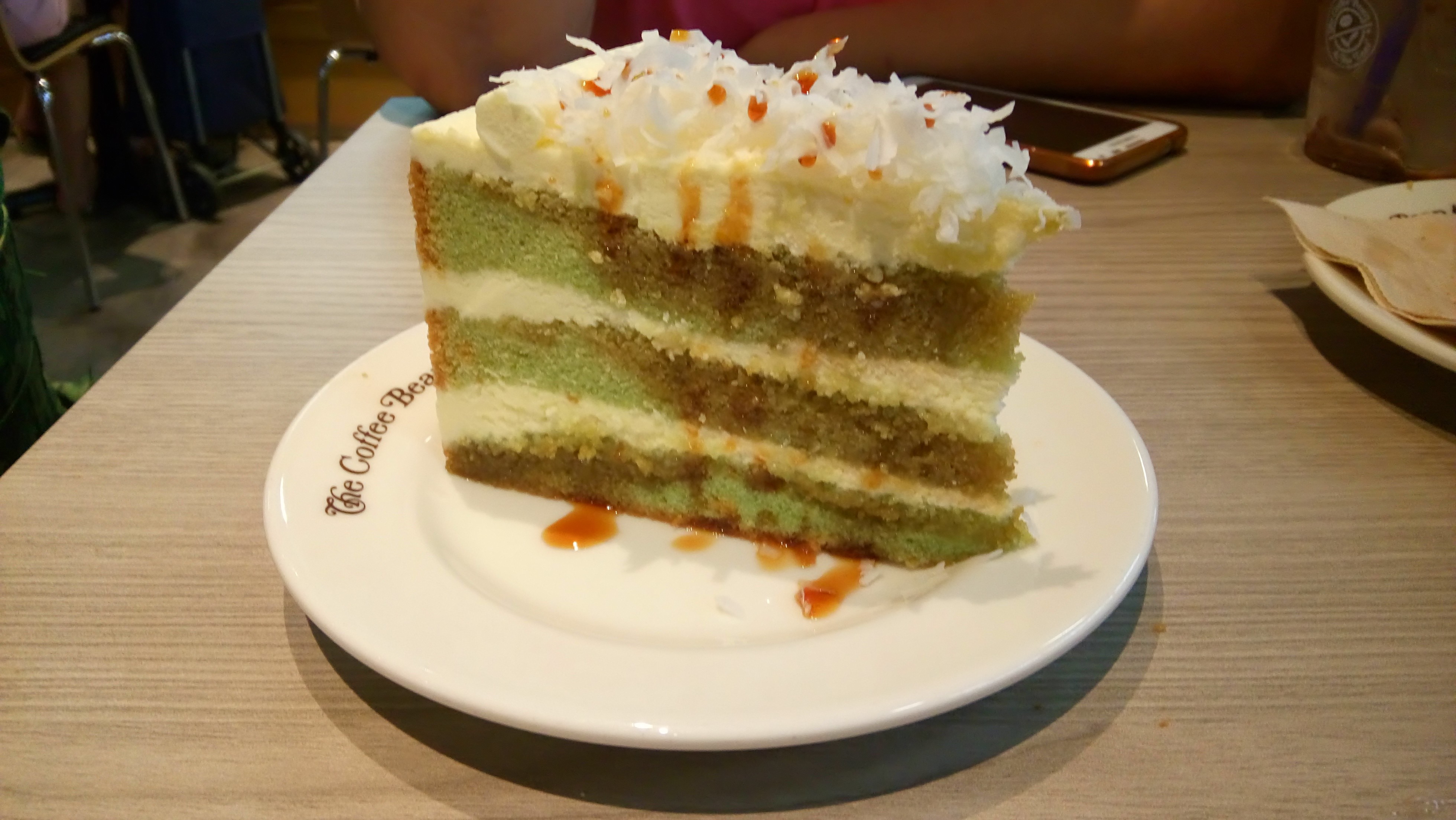 REVIEW The Coffee Bean’s Pandan Gula Melaka Cake Frenzeelo