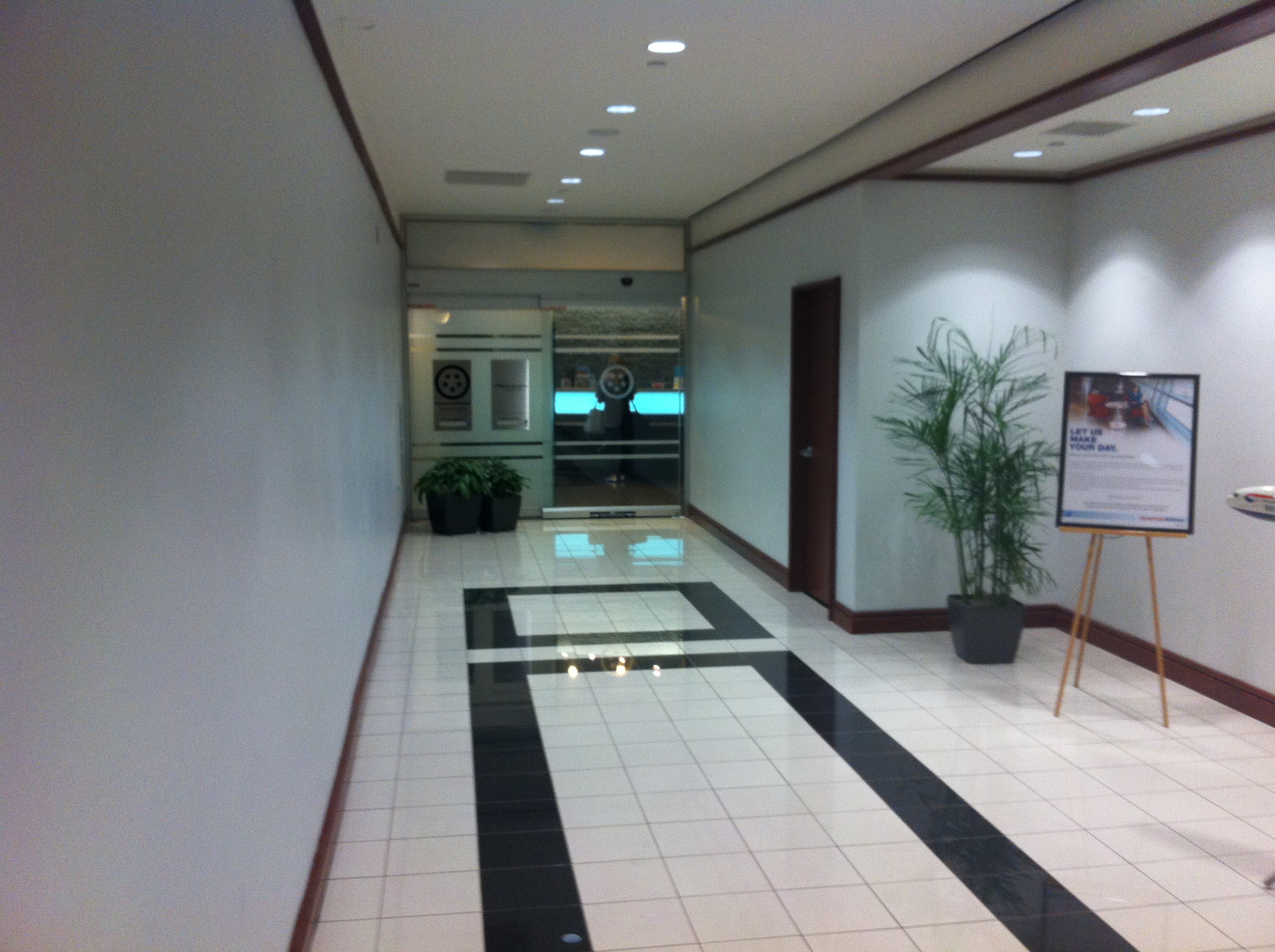 Lounge Review American Airlines Admirals Club Denver International