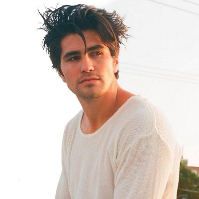 Toddy Smith -Bio, Age, Net Worth, Height, Single, Nationality, Facts