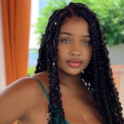 Corie Rayvon-Bio, Age, Net Worth, Height, Single, Facts