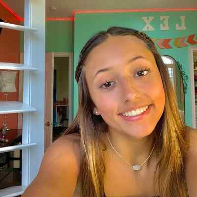 Alexis Ryan - Bio, Age, Net Worth, Height, Single, Facts, Wiki