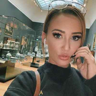 Ashley Brooke - Bio, Age, Net Worth, Height, Facts, Career, Single