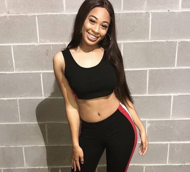 ItsEssi - Bio, Age, Net Worth, Height, Nationality, Career, Facts