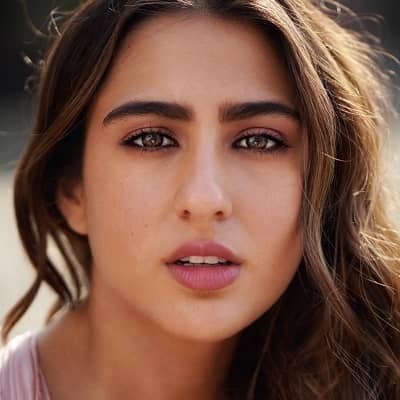 Sara Ali Khan- Bio, Age, Net Worth, Height, Married, Career, Facts