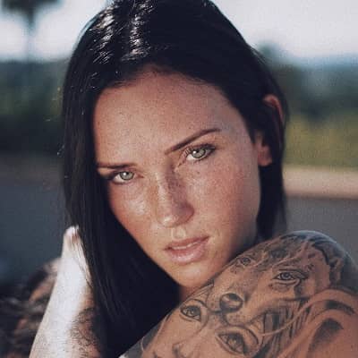 Kayla Lauren Career, Bio, Single, Age, Net Worth, Facts