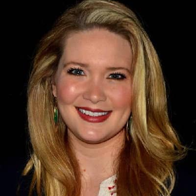 Sarah J Maas- Bio, Age, Height, Net Worth, Facts, Nationality