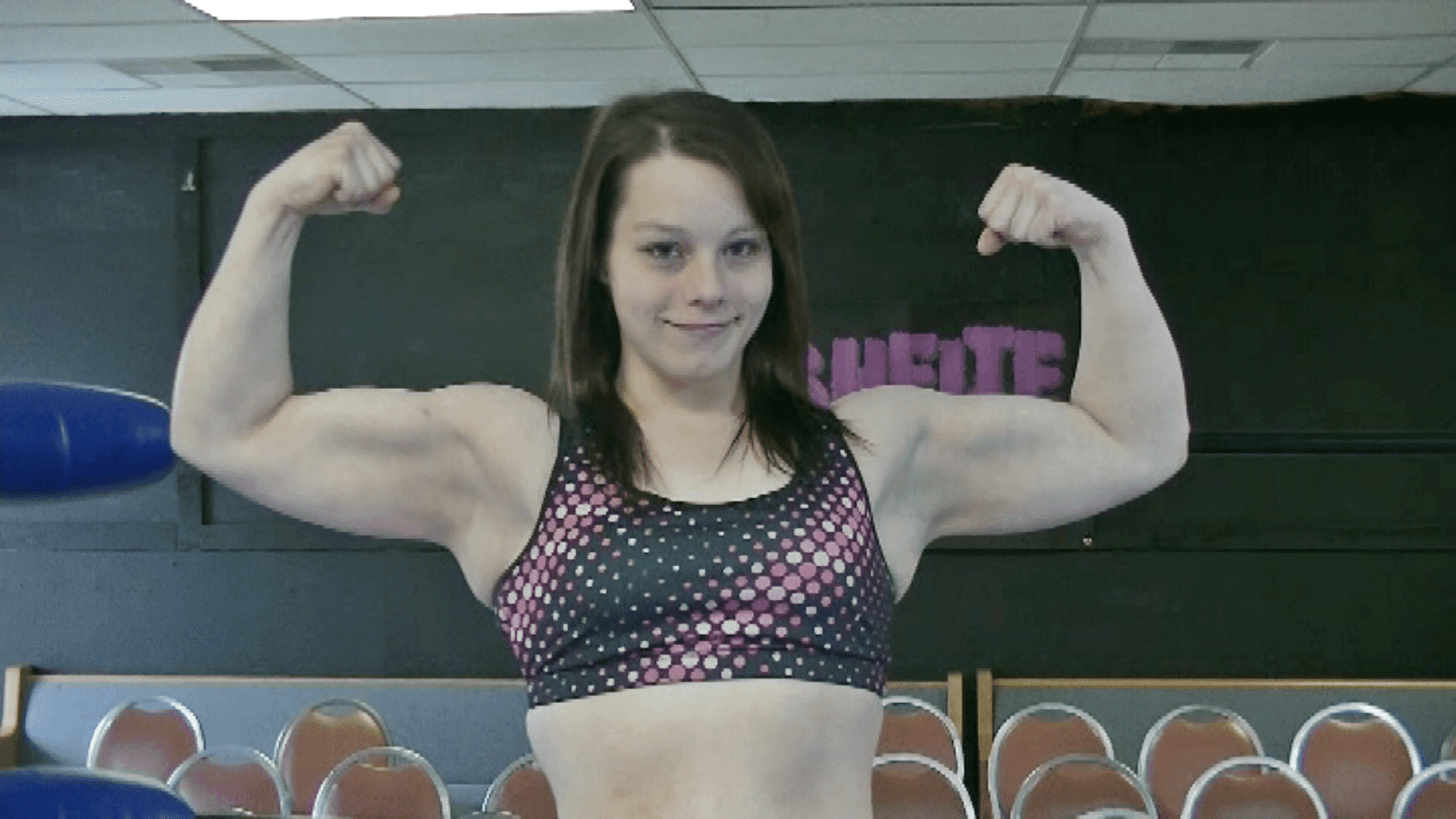 FFV135 Tia & Cali Flexing / Armwrestling