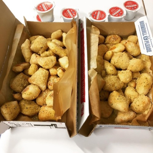 Reviving the Crunch 3 best tips on How to Reheat Domino's Parmesan Bites to Perfection using