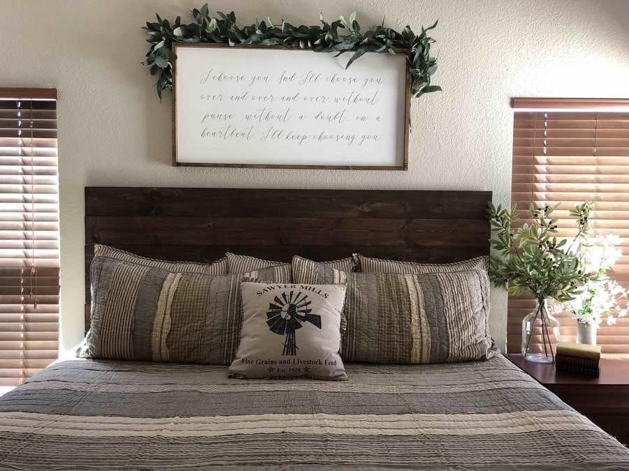 13 Best DIY Farmhouse Headboard Ideas