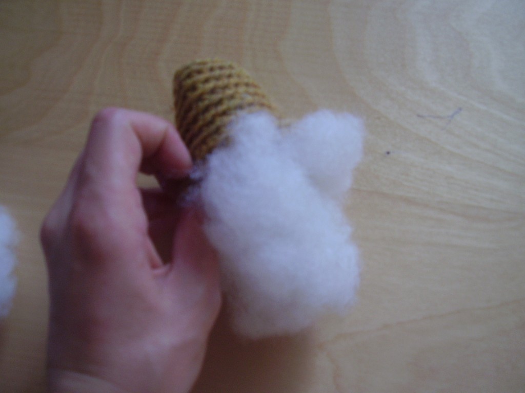 Tips for stuffing large amigurumi Shiny Happy World