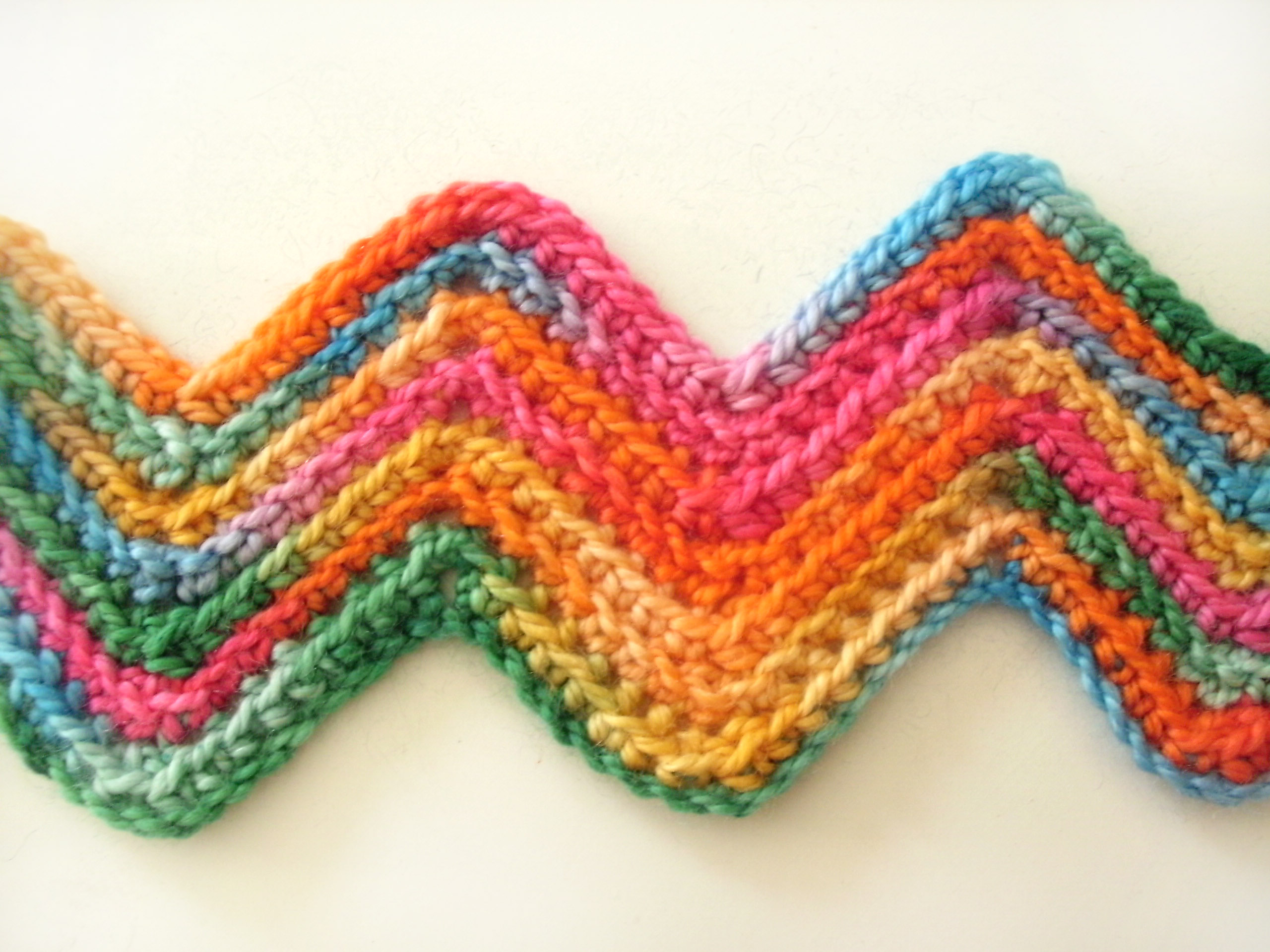 How to crochet in rows without turning Shiny Happy World
