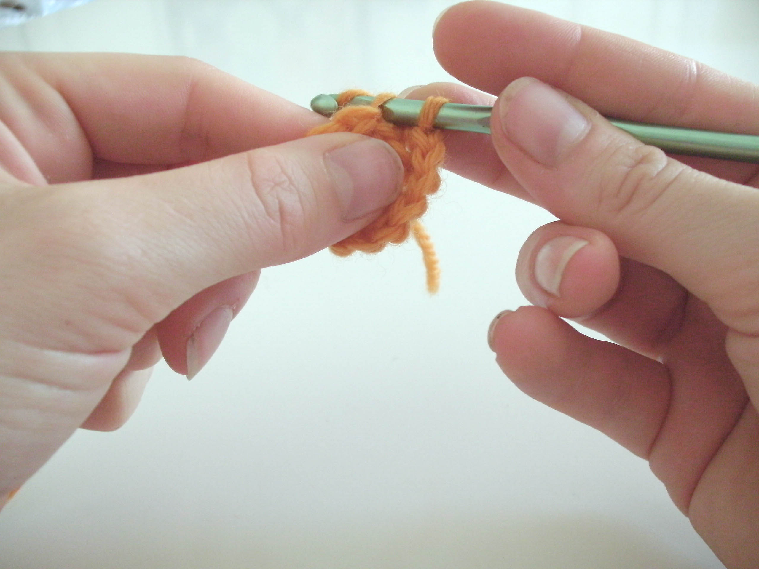 What’s the right way to hold a crochet hook? Shiny Happy World